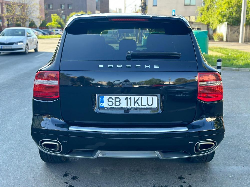 Porsche cayenne facelift  / ofer diferenta