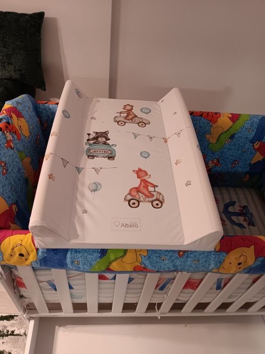 Pat bebelusi multifuncțional din lemn de pin