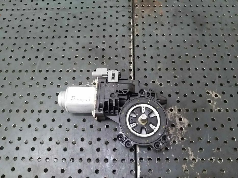 Motoras macara dreapta fata citroen c3 2 430106c0 402216f