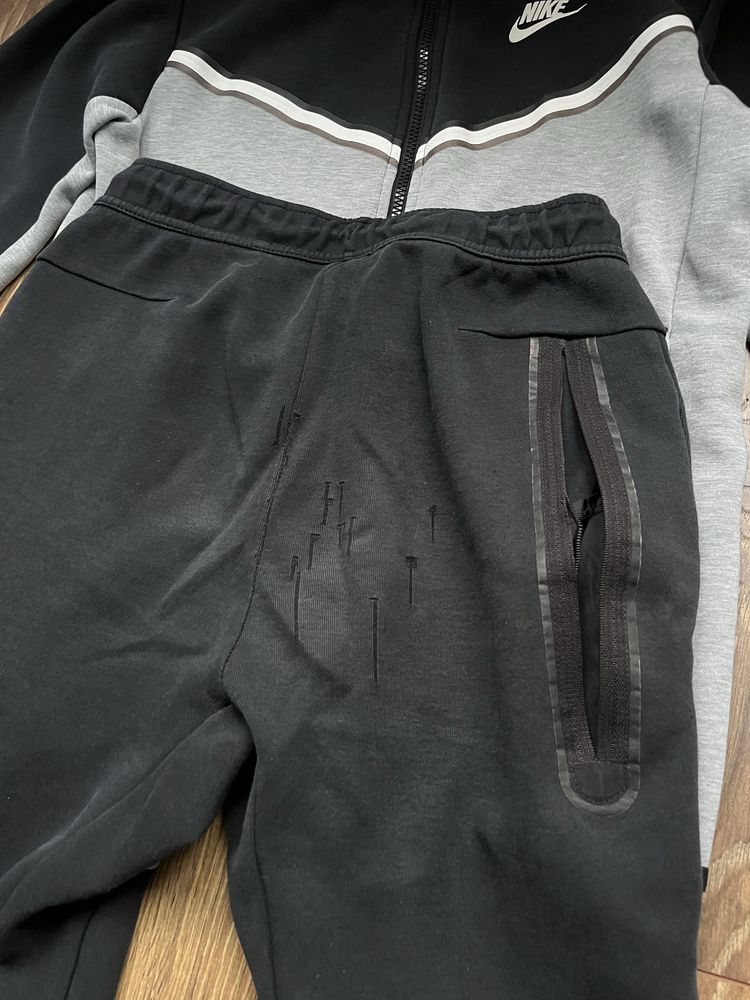 Nike tech fleece екипи