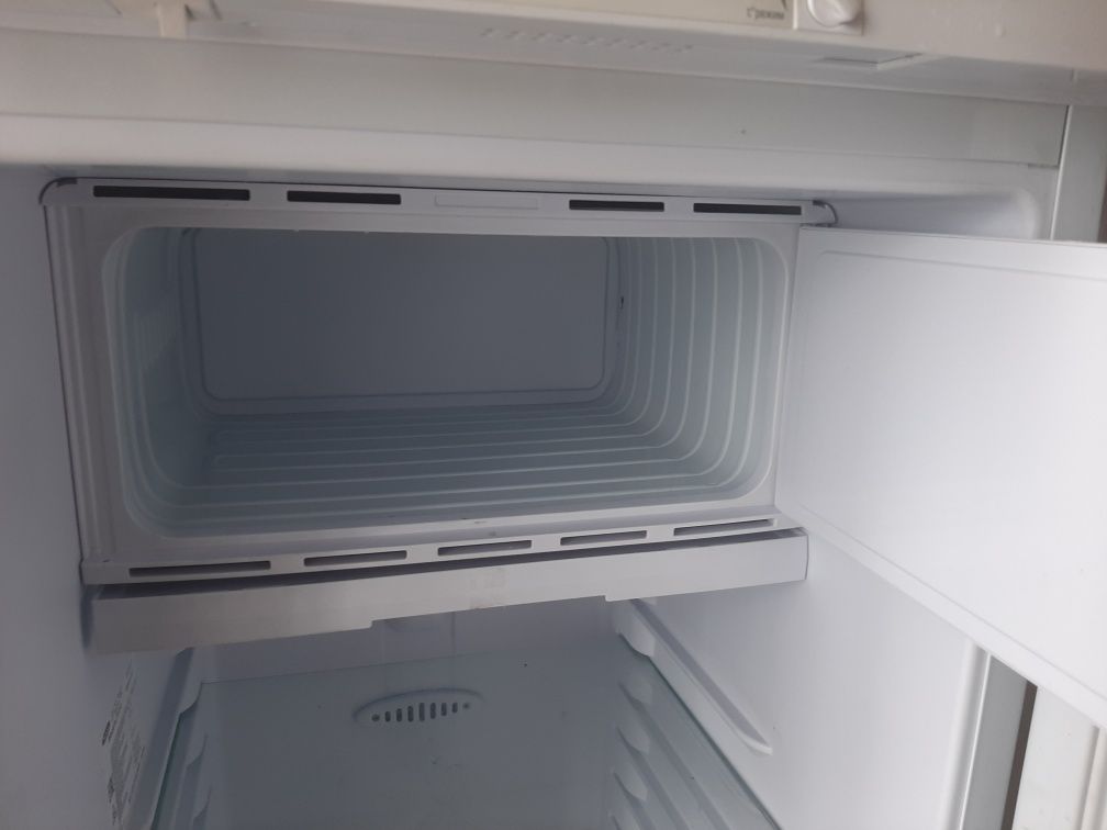 Холодильник "Бирюса", 80 тыс.