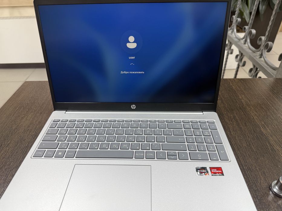 Ноутбук HP AMD Ryzen 5