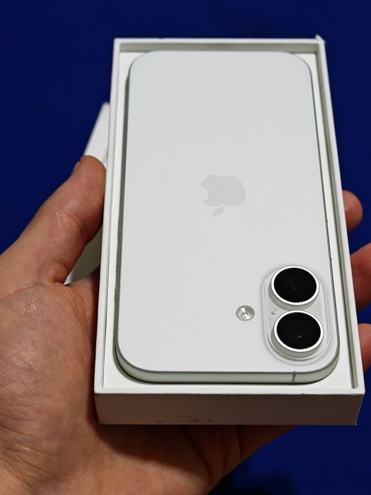 iPhone 16 128 gb akb 100