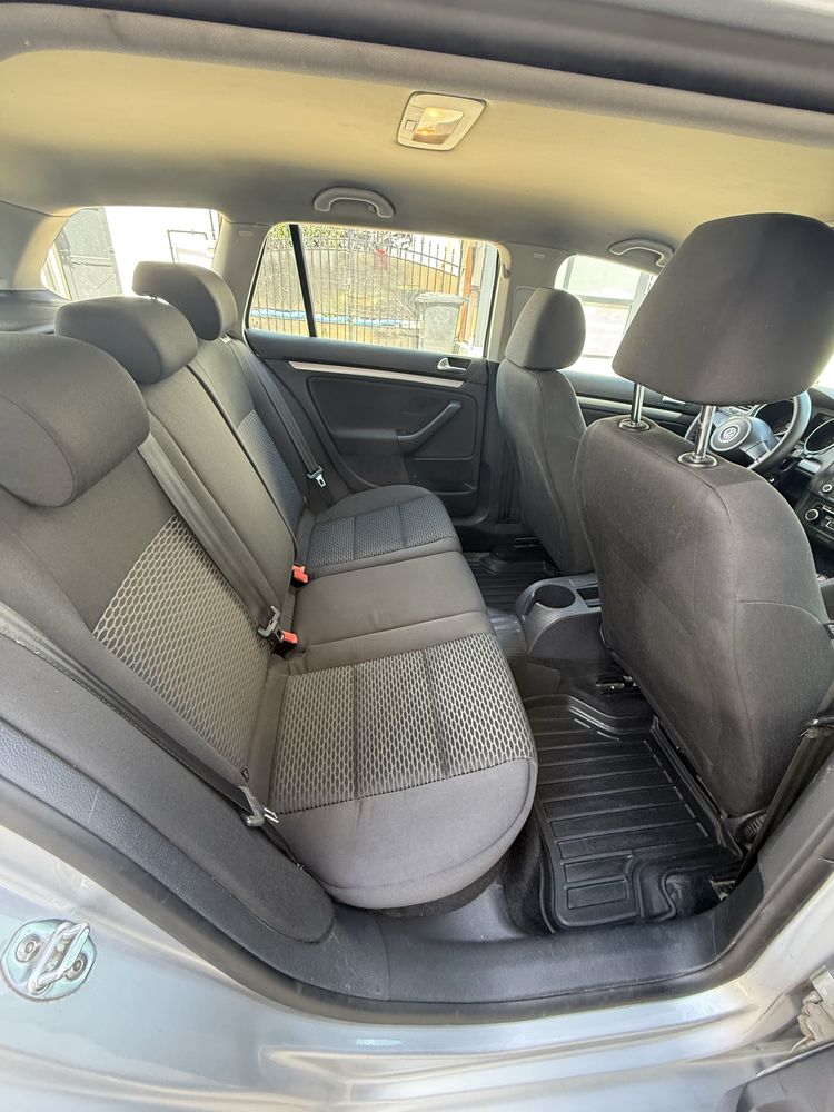 Volkswagen Golf 6 Variant 1.6 TDI CAYC 2012