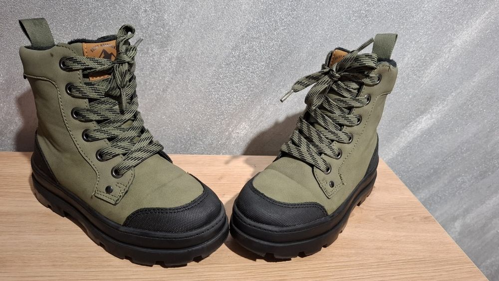 Ghete băieți H&M,Nr.29