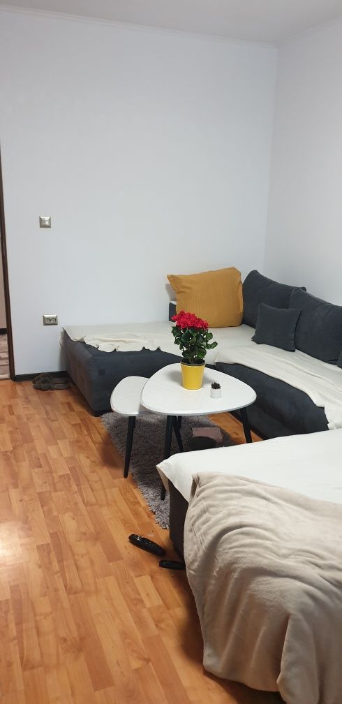 Apartament 2 camere semidecomandat Galați, Micro 17, etaj 2.