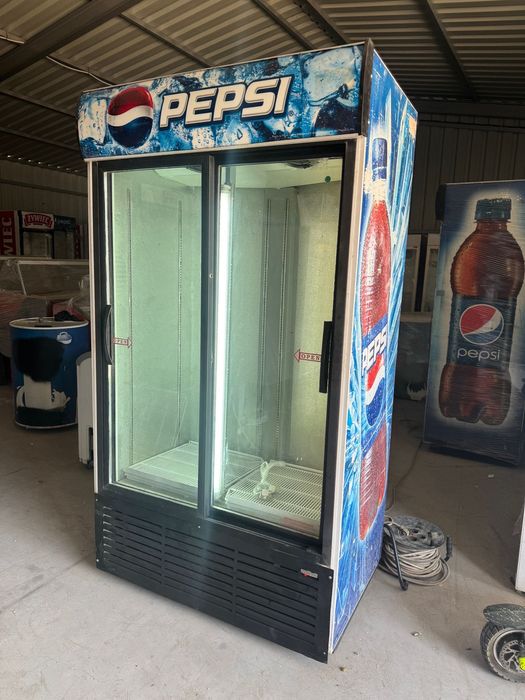 Vitrina frigorifică verticală dublă