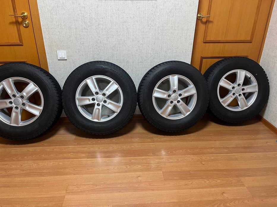 Комплект зимних шин Bridgestone 225/70/R16 Blizzak DM-V3 с дисками