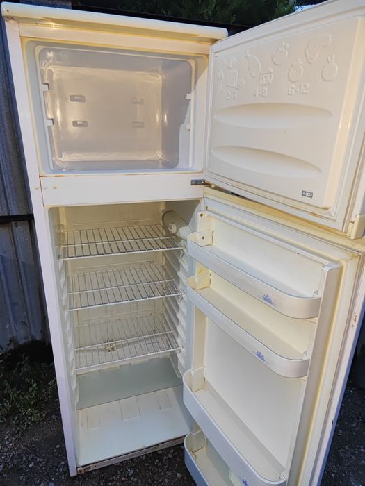 Холодильник рабочий