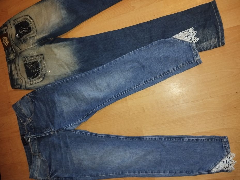 Blugi de damă  stare impecabila 2+1 cadou