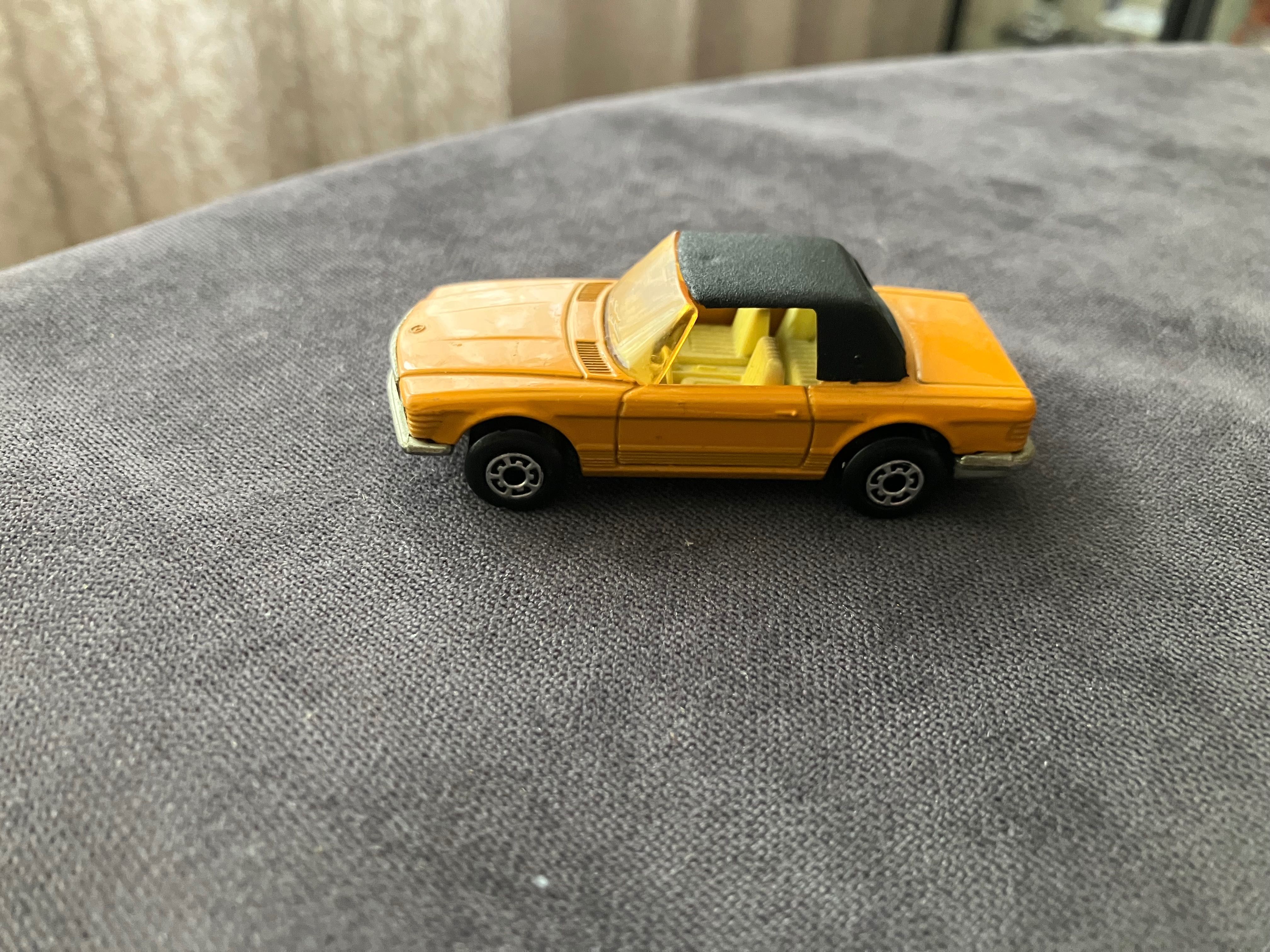 Стари английски колички “matchbox”…