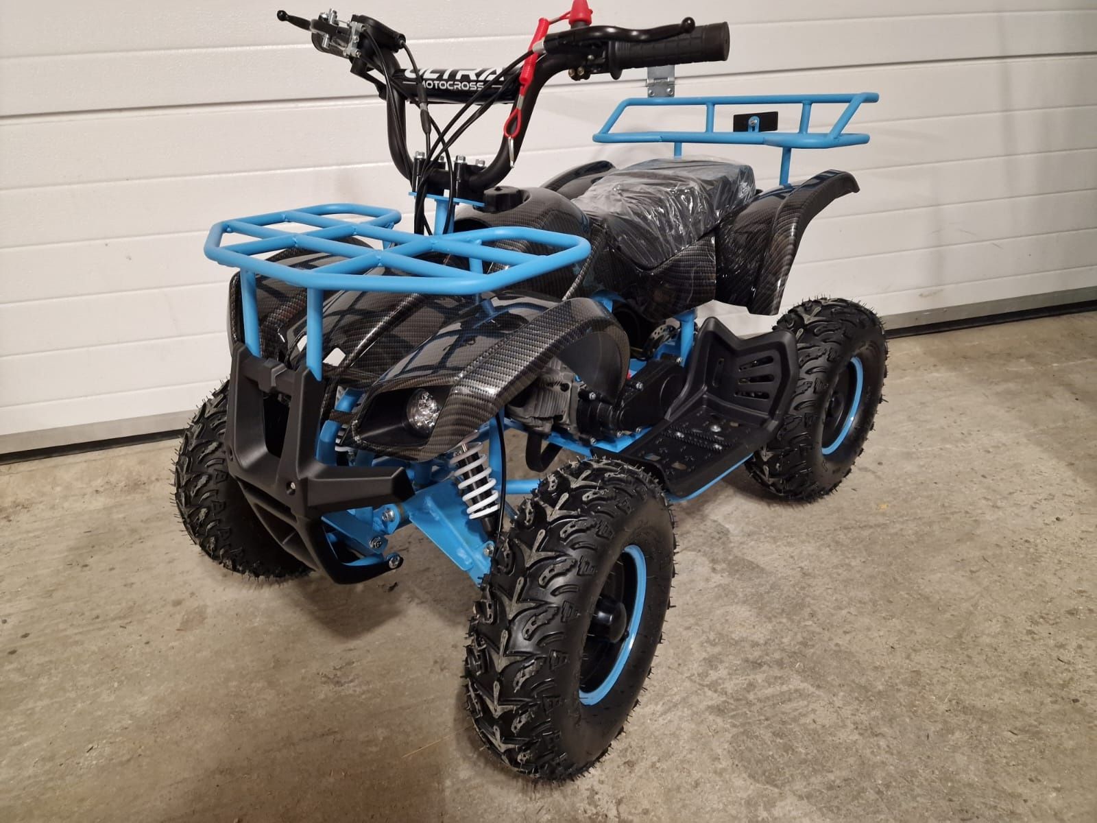 Atv Quad adus din Germania pentru copii cu motor pe benzina de 49cc