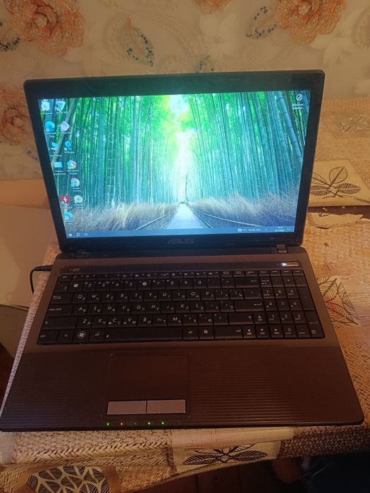 Ноутбук Асус x53b