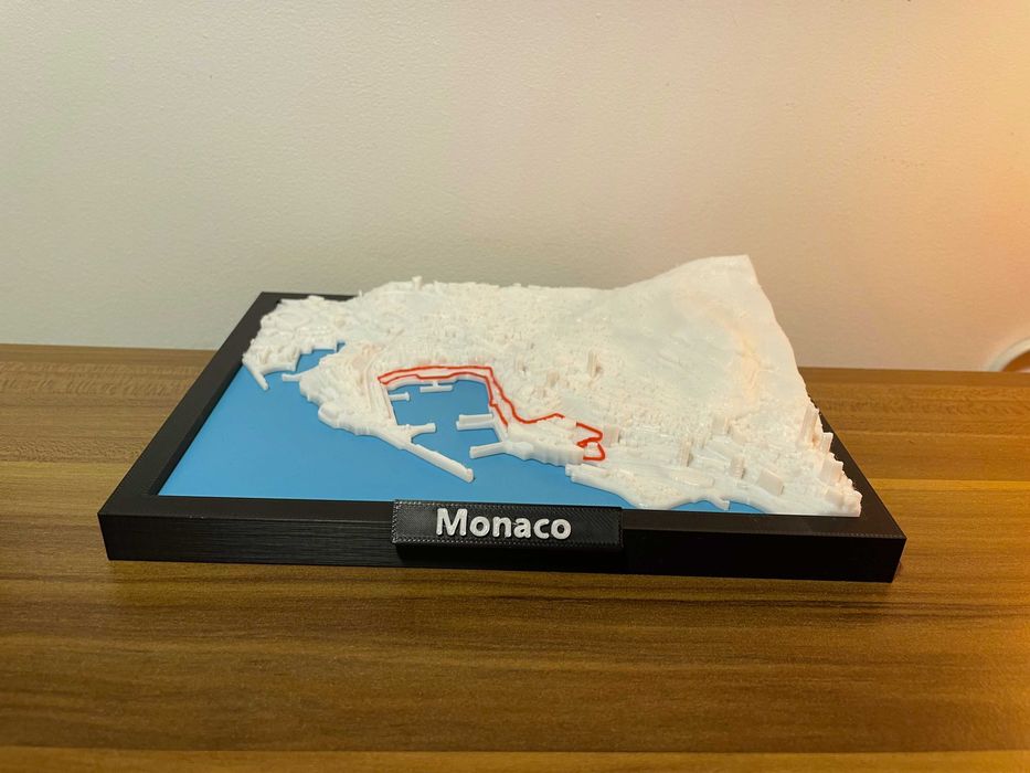 Vand Macheta exclusiva a Circuitului de Formula 1 din Monaco