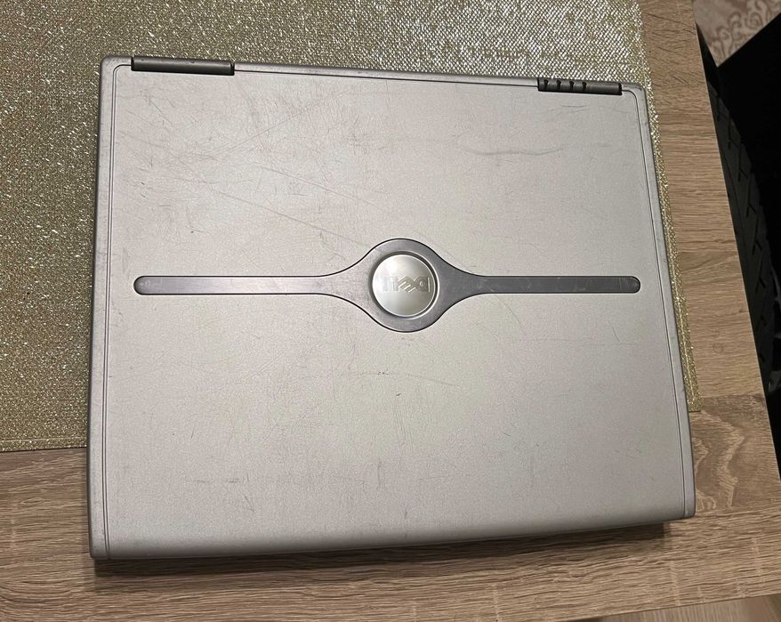 Laptop Dell Inspiron 600m – Funcțional, cu încărcător original - retro