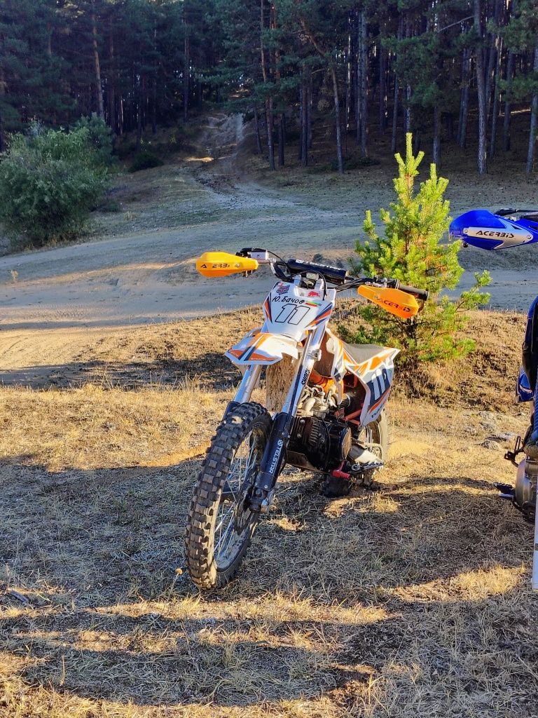 Telstar 125 cc top