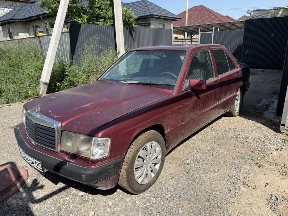 Мерседес-Бенз 190