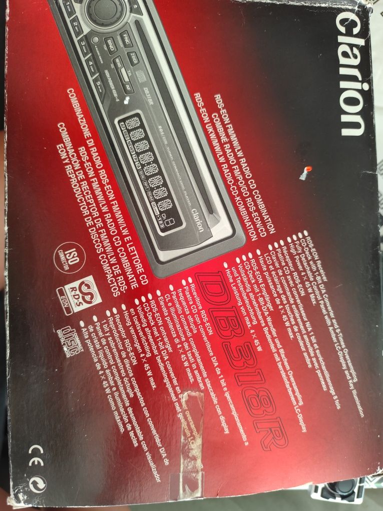 CD- радио плейър рисийвър за кола Clarion