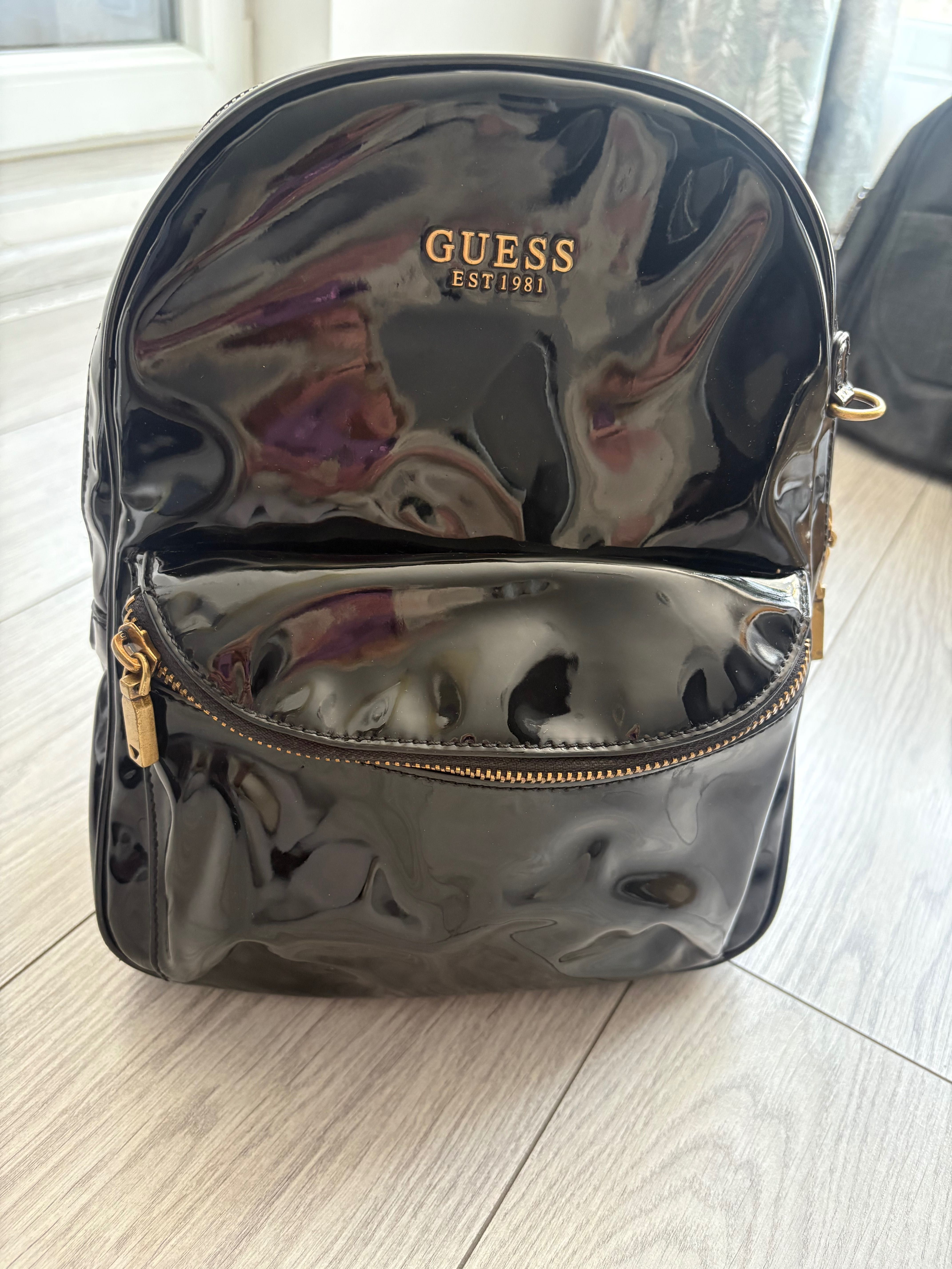 Дамска Раница Guess