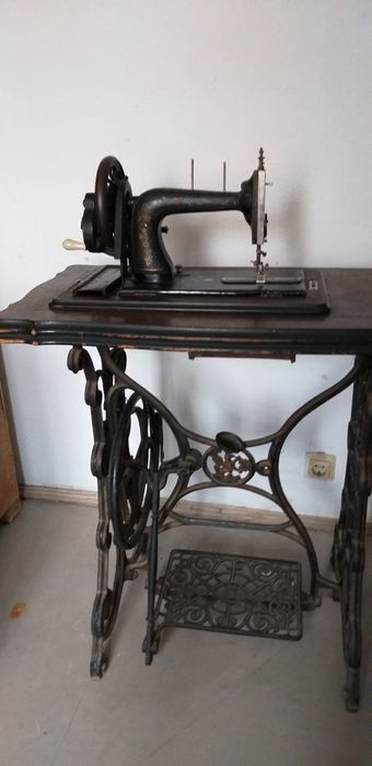 Mașină de cusut L Keppich Bukarest