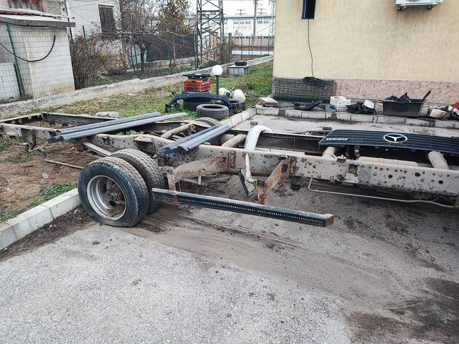 Mercedes Vario 614 на части