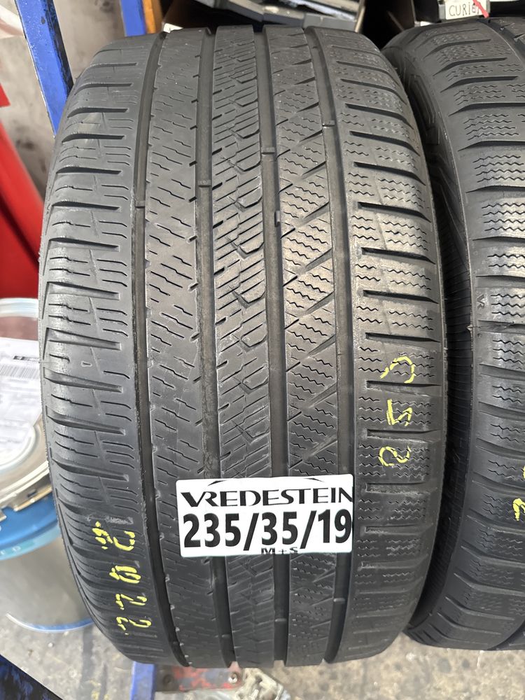 235/35/19 Vredestein M+S