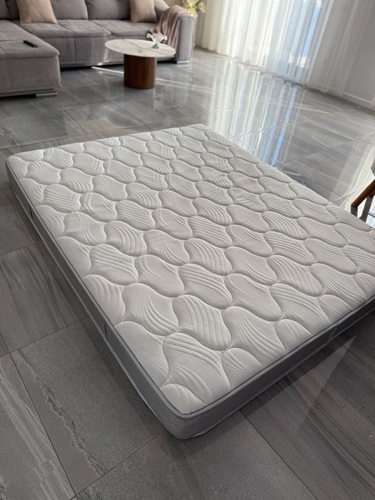 Saltea Dormeo 160x200 cm – spumă cu memorie – stare excelentă