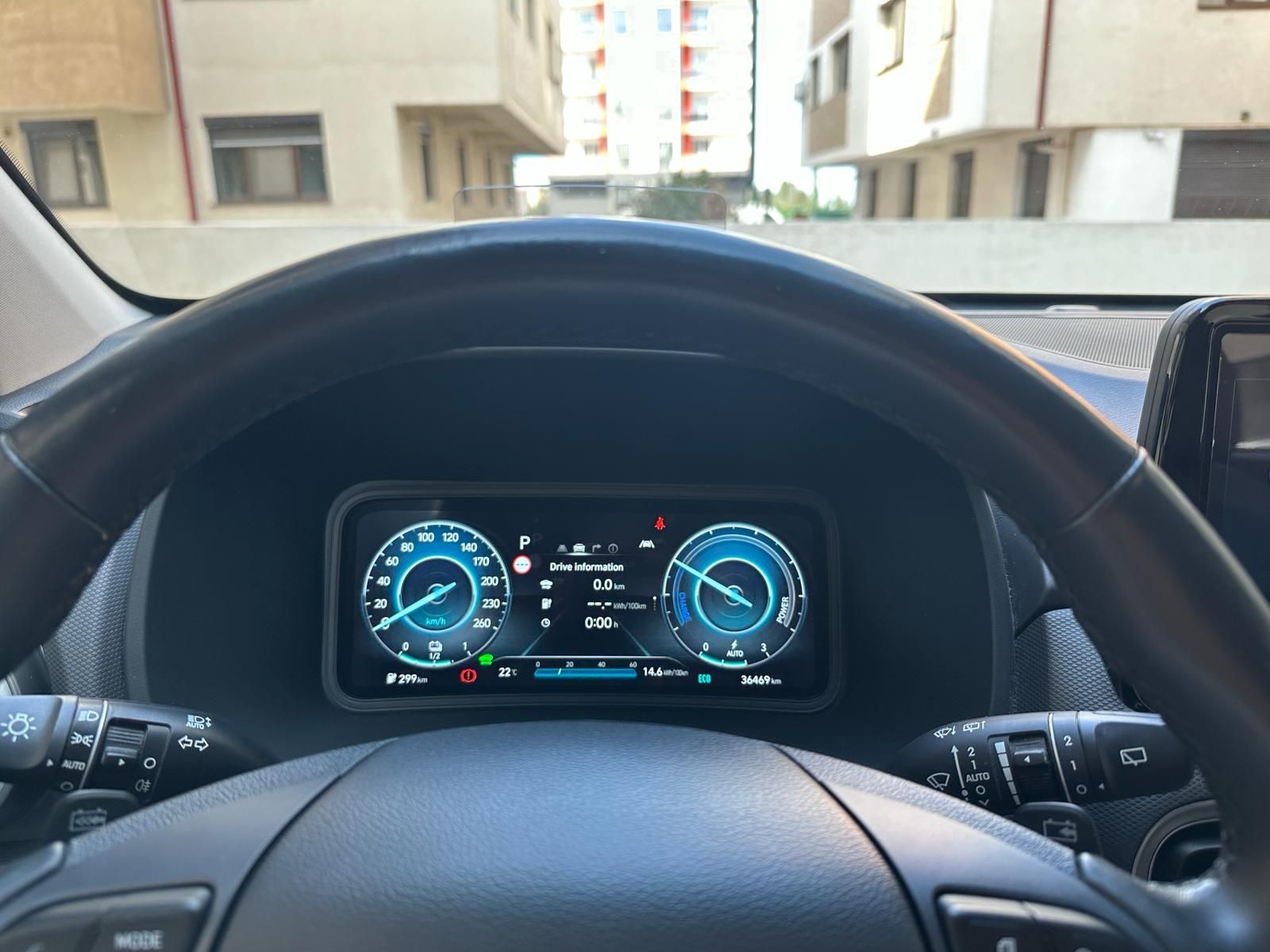 Hyundai Kona Luxury 64 Kw