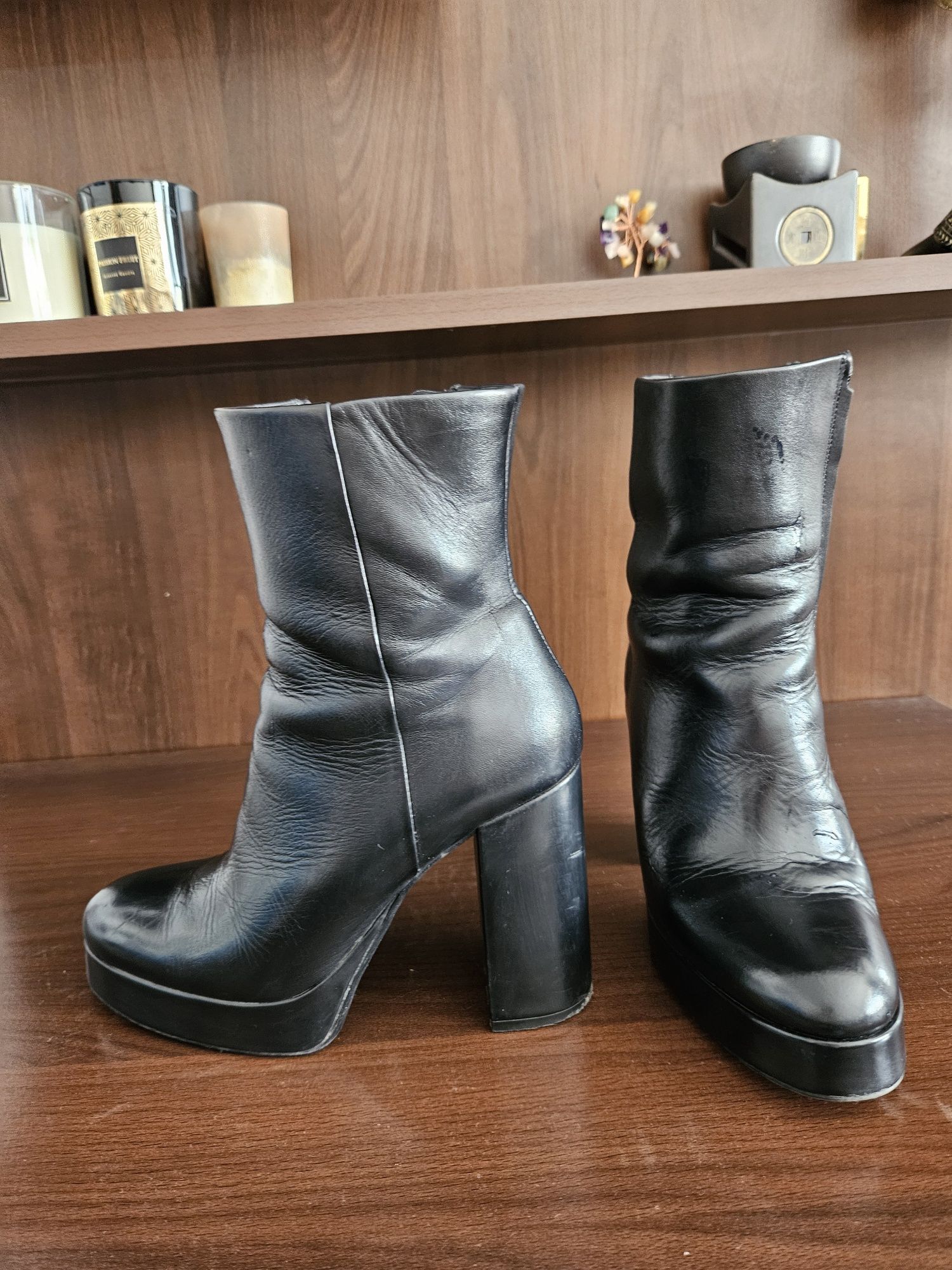 Ghete piele naturala Zara