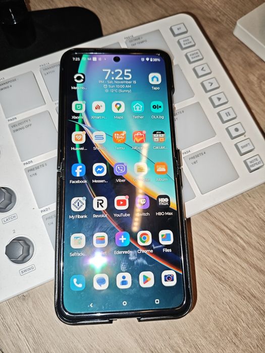 Motorola razr 40 ultra 16 месеца гаранция