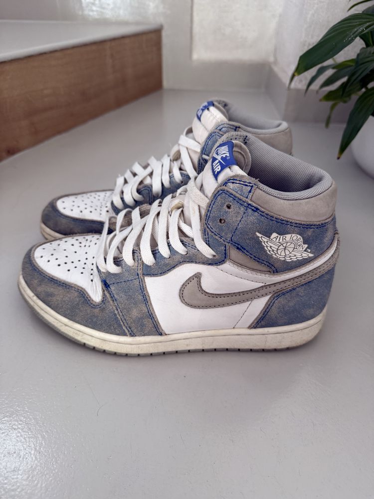 Nike Air Jordan 1 Retro High OG „Hyper Royal“