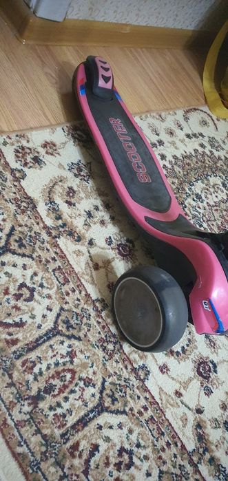 Самокат детский  для девочки