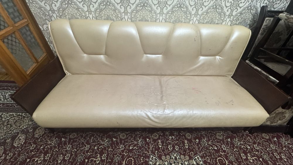 Продается Диван Б/у