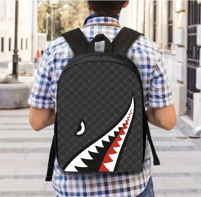 Ученически Комплект 3 в 1 Раница,Чанта и Несесер Sprayground