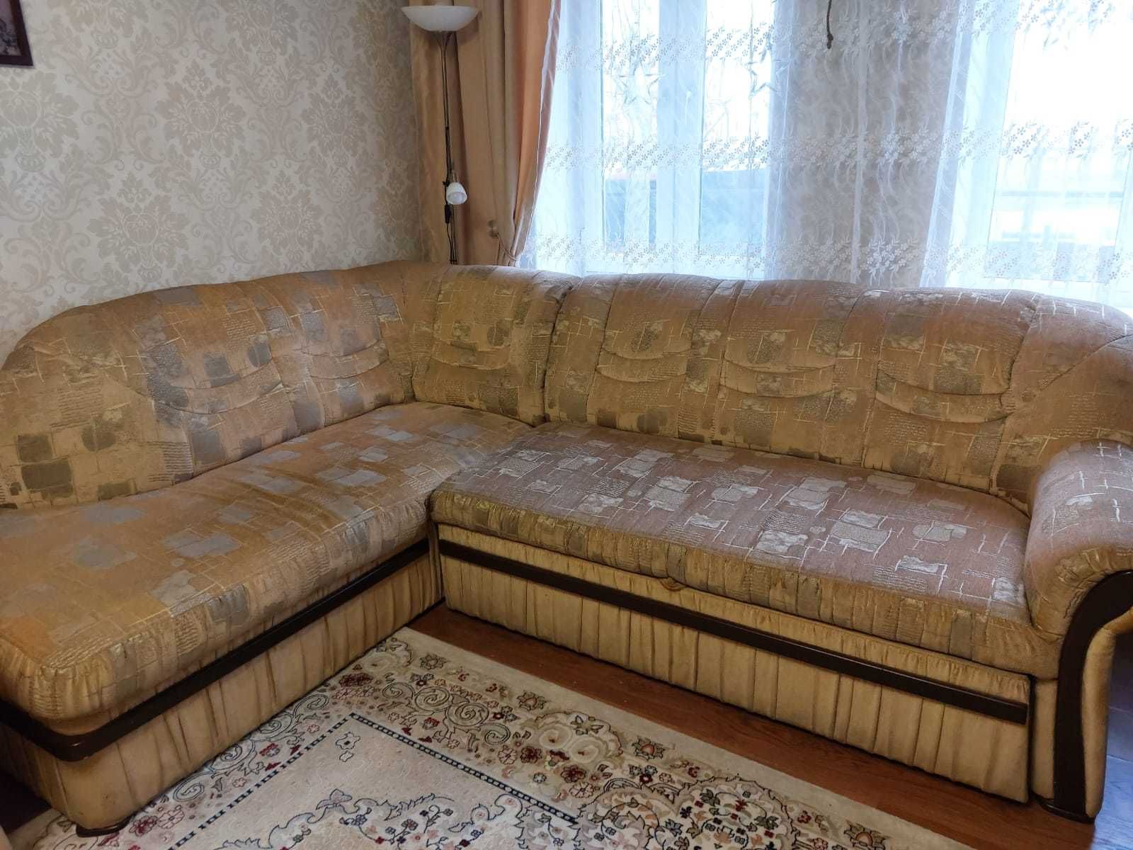 Продам угловой диван и кресло Б/У