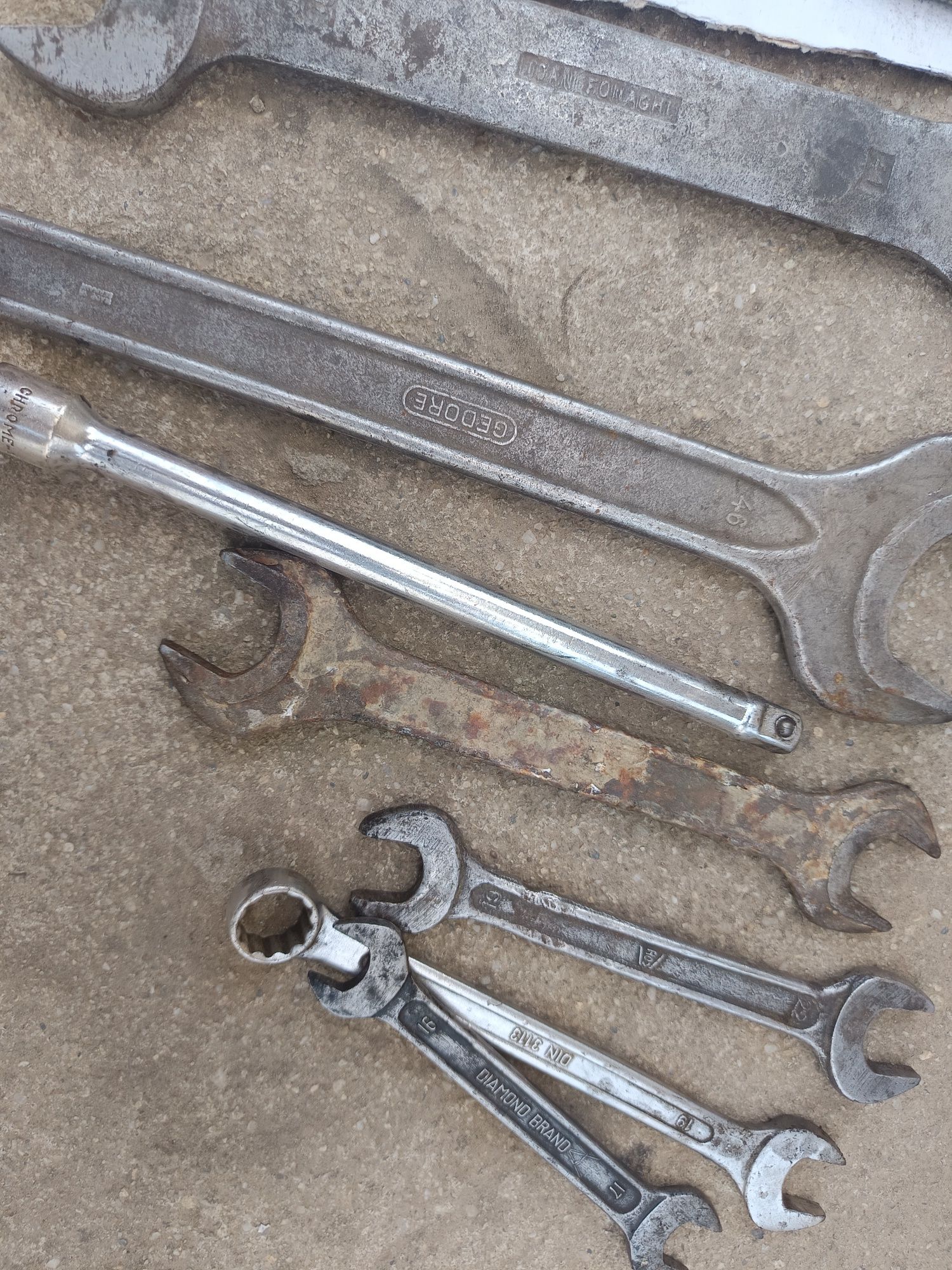 Lot de cheii fixe,prelungitor și ciocan metal turnat