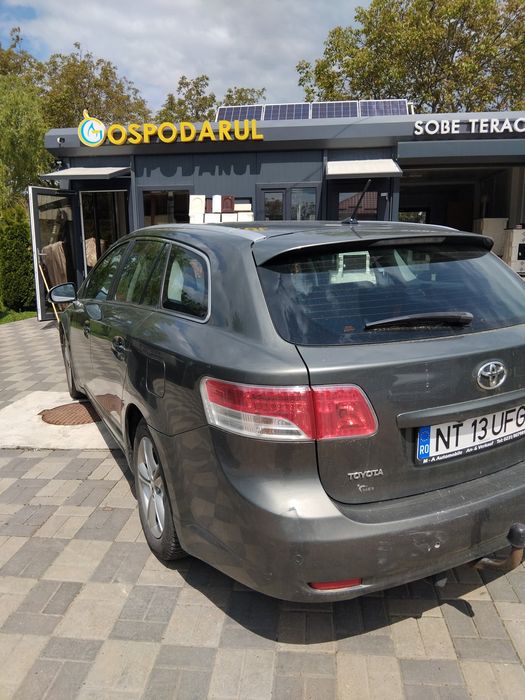 Vand Toyota Avensis Break 2009, stare buna