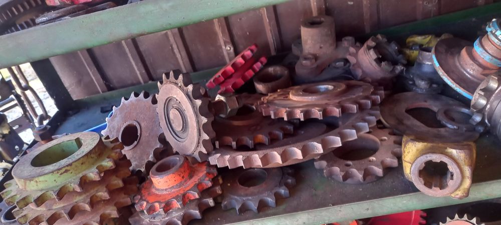 pinion troliu 16b 350 mm lant 16b troliu