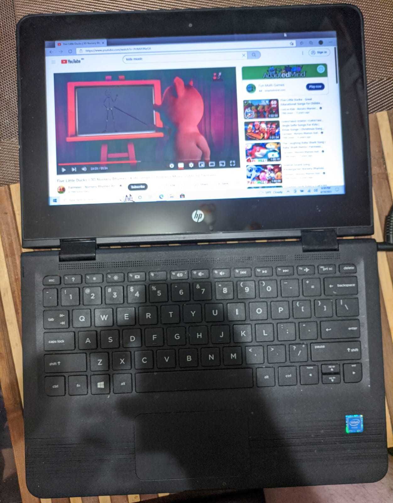 Laptop HP 14-ax040wm Intel Celeron N3060, 1.6 GHz, 32 GB, 14" TOUCH