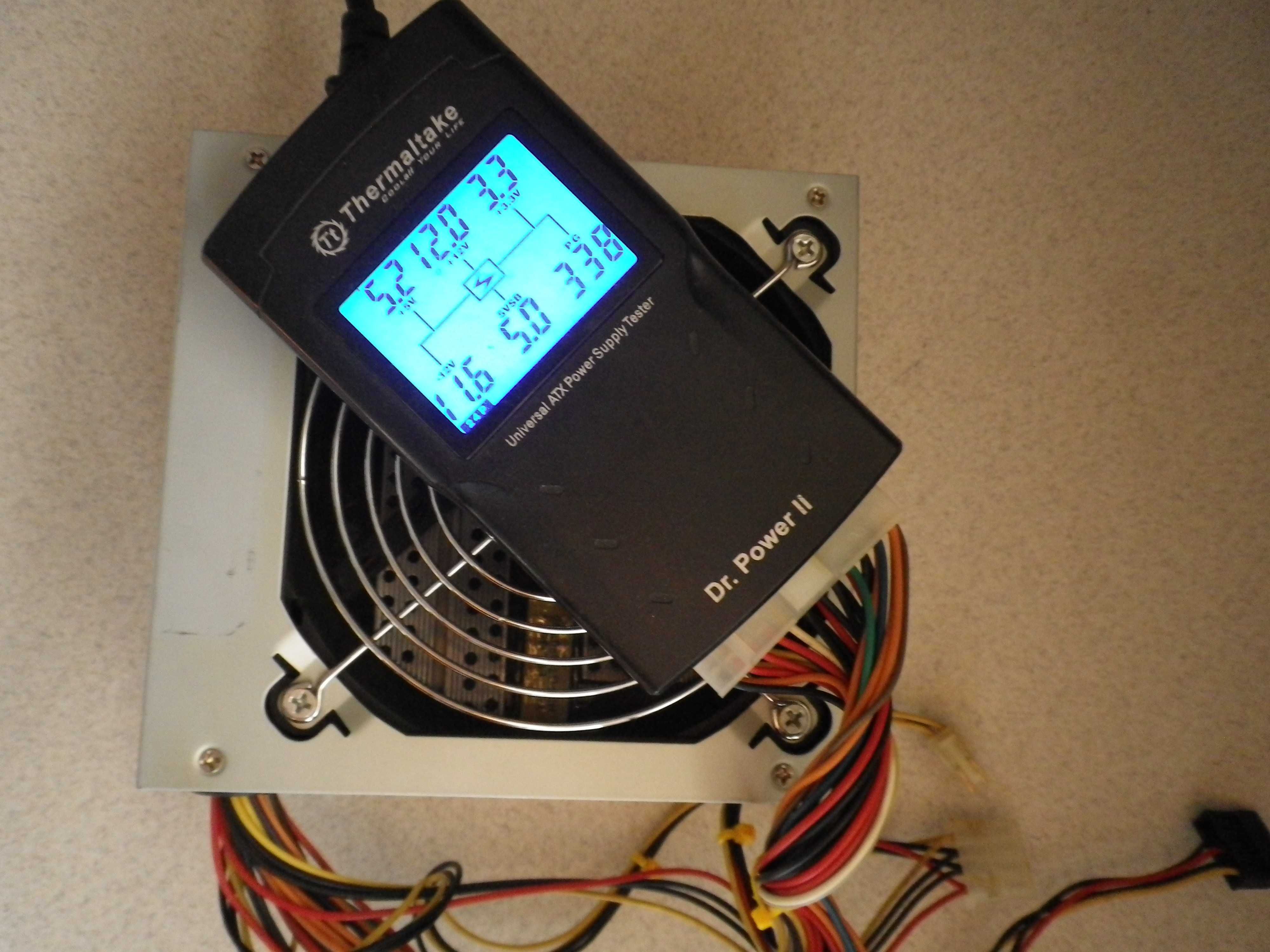 Захранване за компютър  Delux ATX-400W