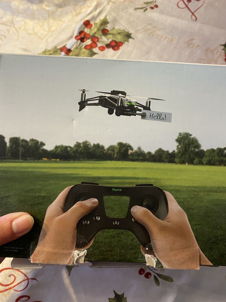 Parrot Flypad – контролер за мини дронове