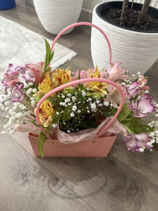 Продам красивые букеты цветов