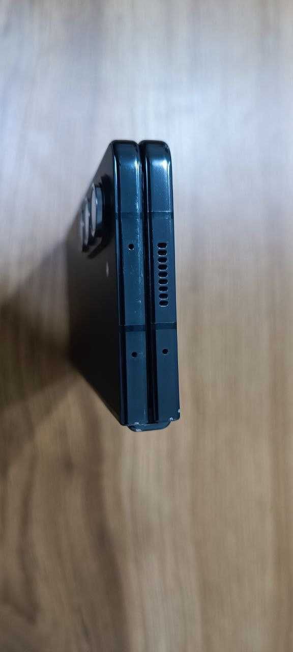 Samsung Z Fold 5  12/512 ГБ