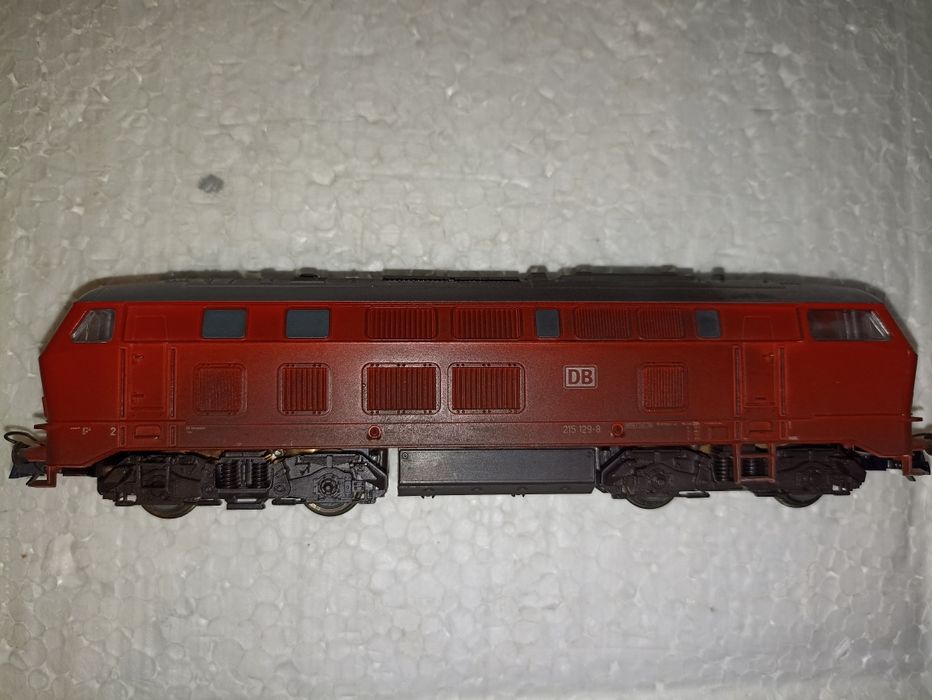 Locomotiva diesel 215 Roco trenulet electric scara HO