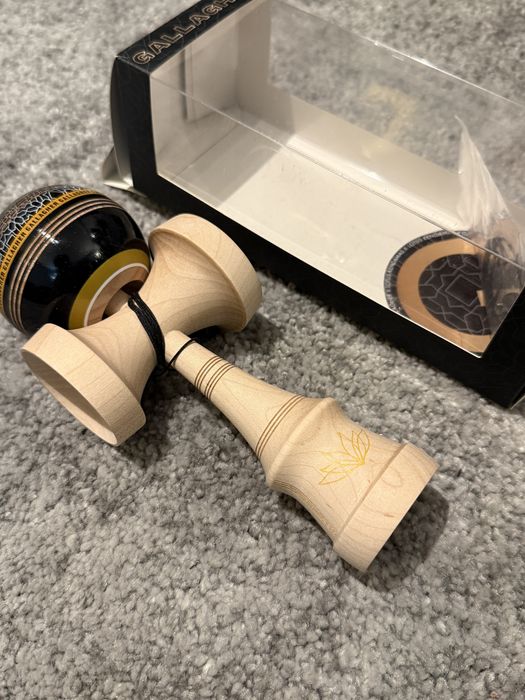 Kendama Lotus Nick Ghallagher Pro Model