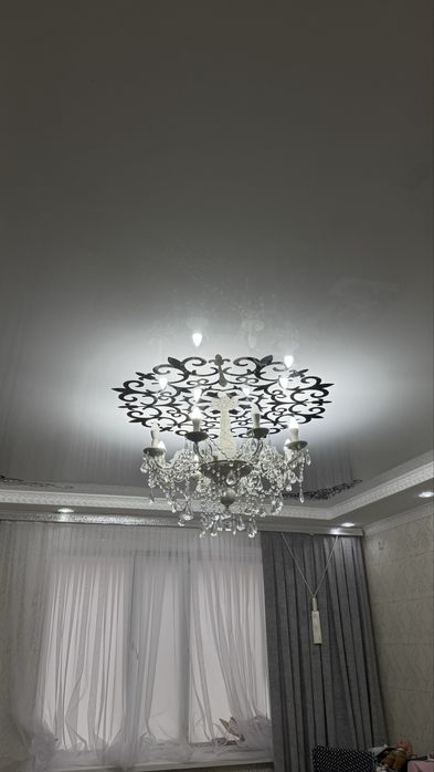 Люстры в отличном состоянии  Продажа в связи с переездом