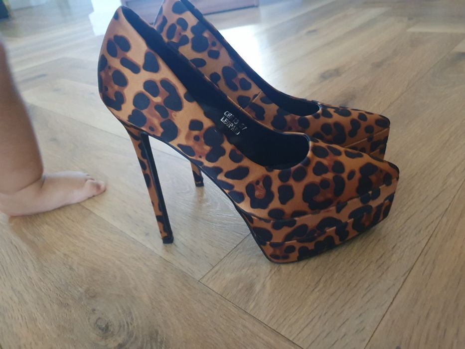 Pantofi stileto model Dolce Gabbana