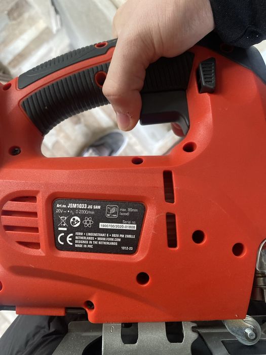 Прободен трион FERM JSM1033 (20V) – без батерия и зарядно