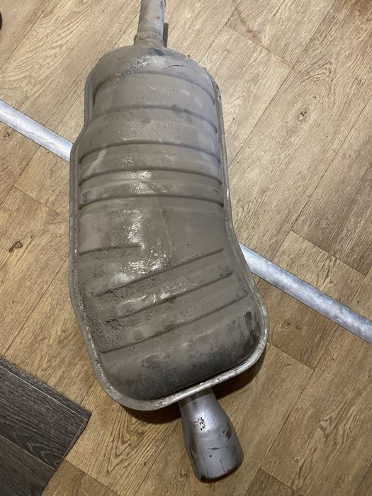 Продам заднию банку на бмв е 36