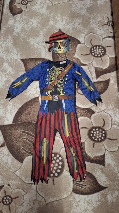 Пиратски костюм за момче, размер 110-116